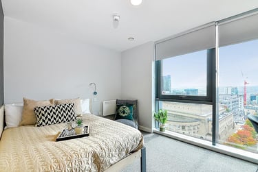 1 bed studio, West Street, Devonshire Green, Sheffield, S14FD - Image 1